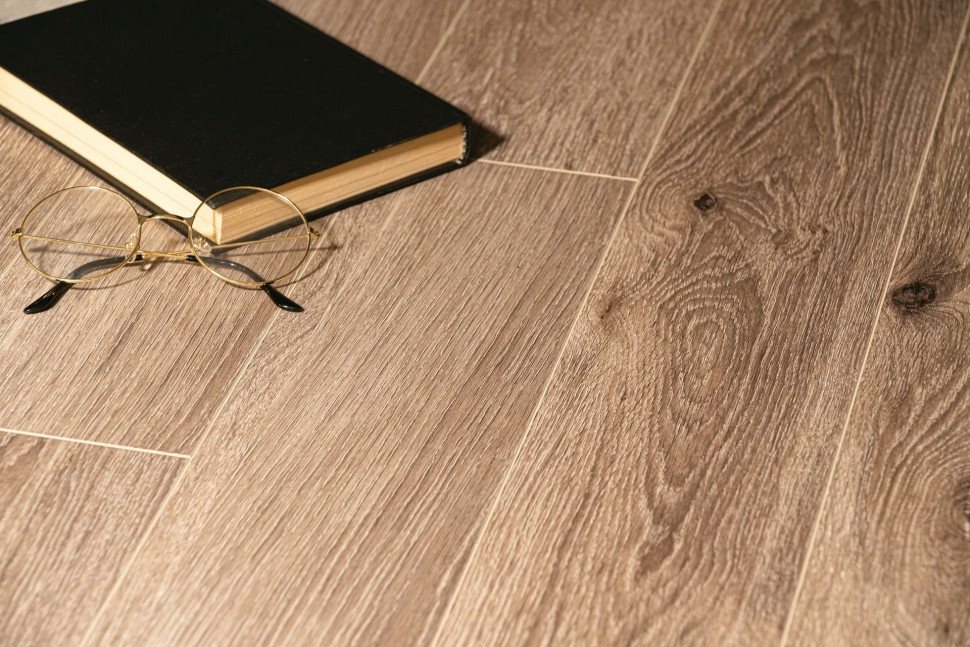 Виниловый ламинат "Bonkeel" Style Дуб Матира (1200*125*4 мм) — купить в Евпатории