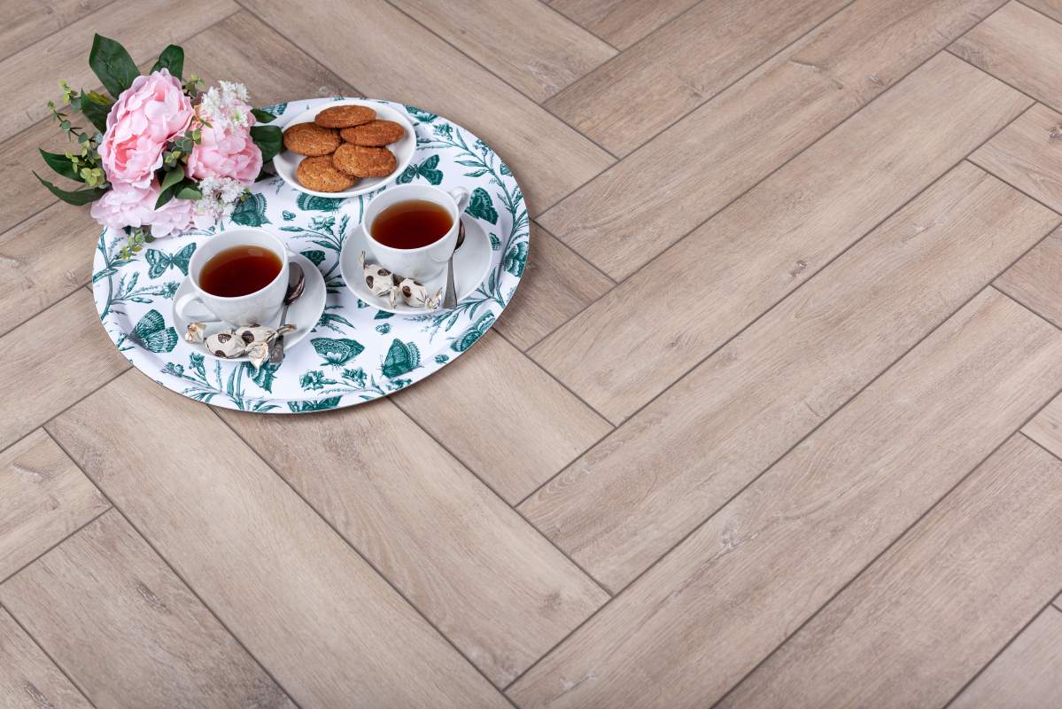 Замковая ПВХ плитка "Aberhof" Carmelita 0532 (615*123*5 мм) — купить в Евпатории