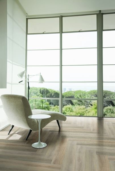 Кварцвиниловая плитка "LG" Орешник классический (1200*180*2 мм) — купить в Евпатории