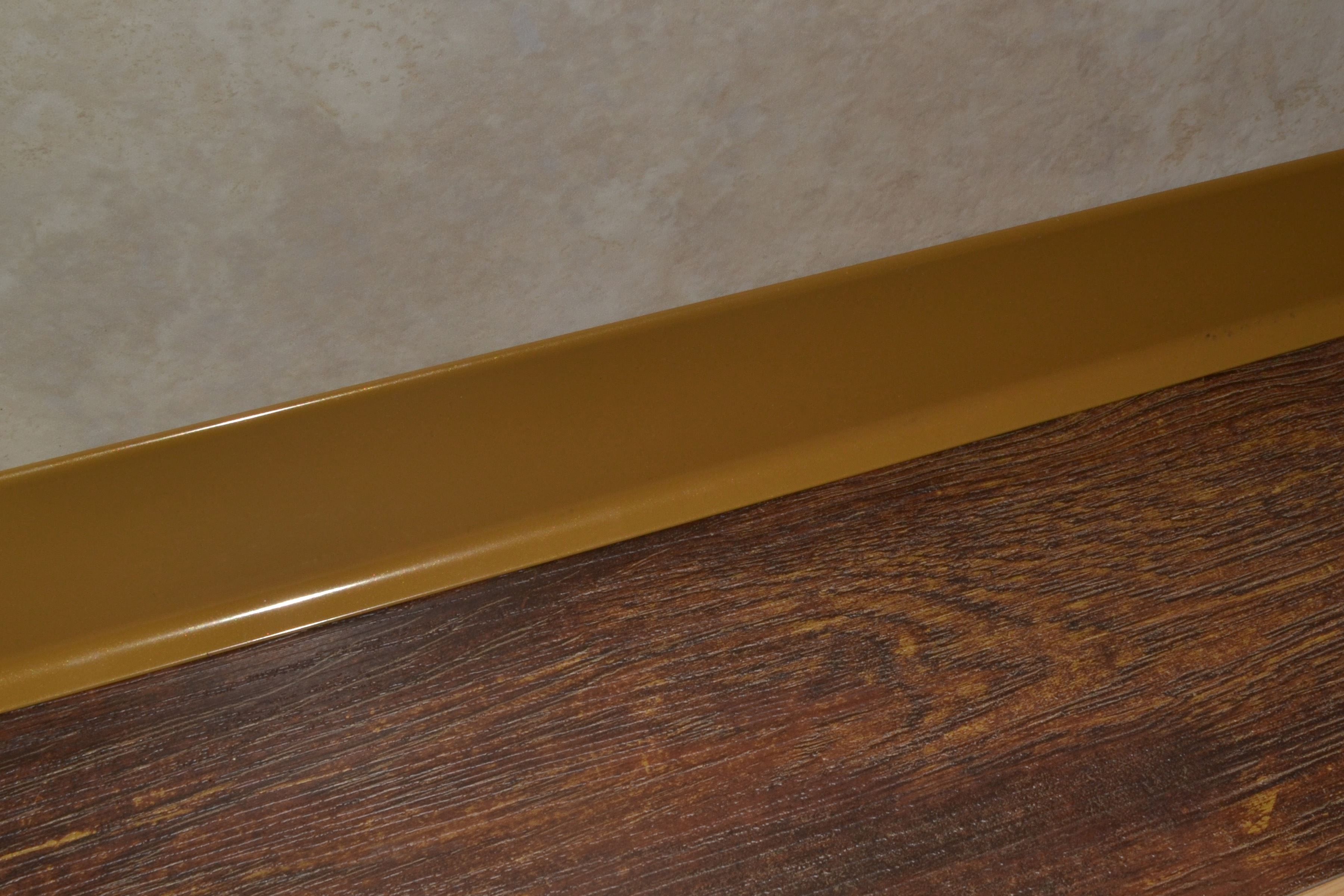 Плинтус алюминиевый L-образный золотой (2500*11*60 мм) — купить в Евпатории