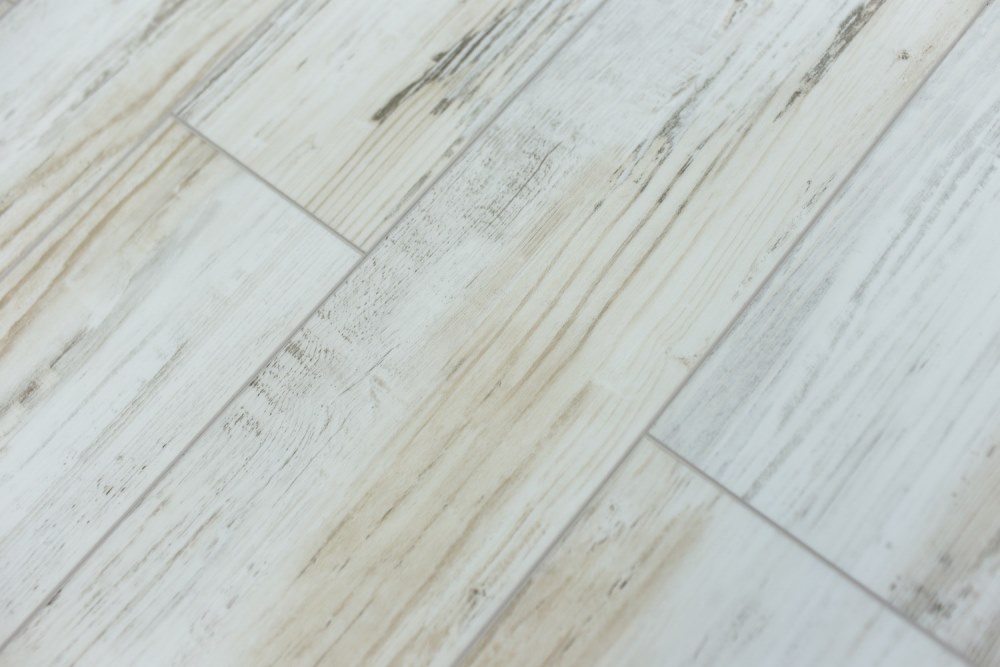 Замковая ПВХ плитка "Art Tile" Берёза Прованс (1220*152*5 мм) — купить в Евпатории